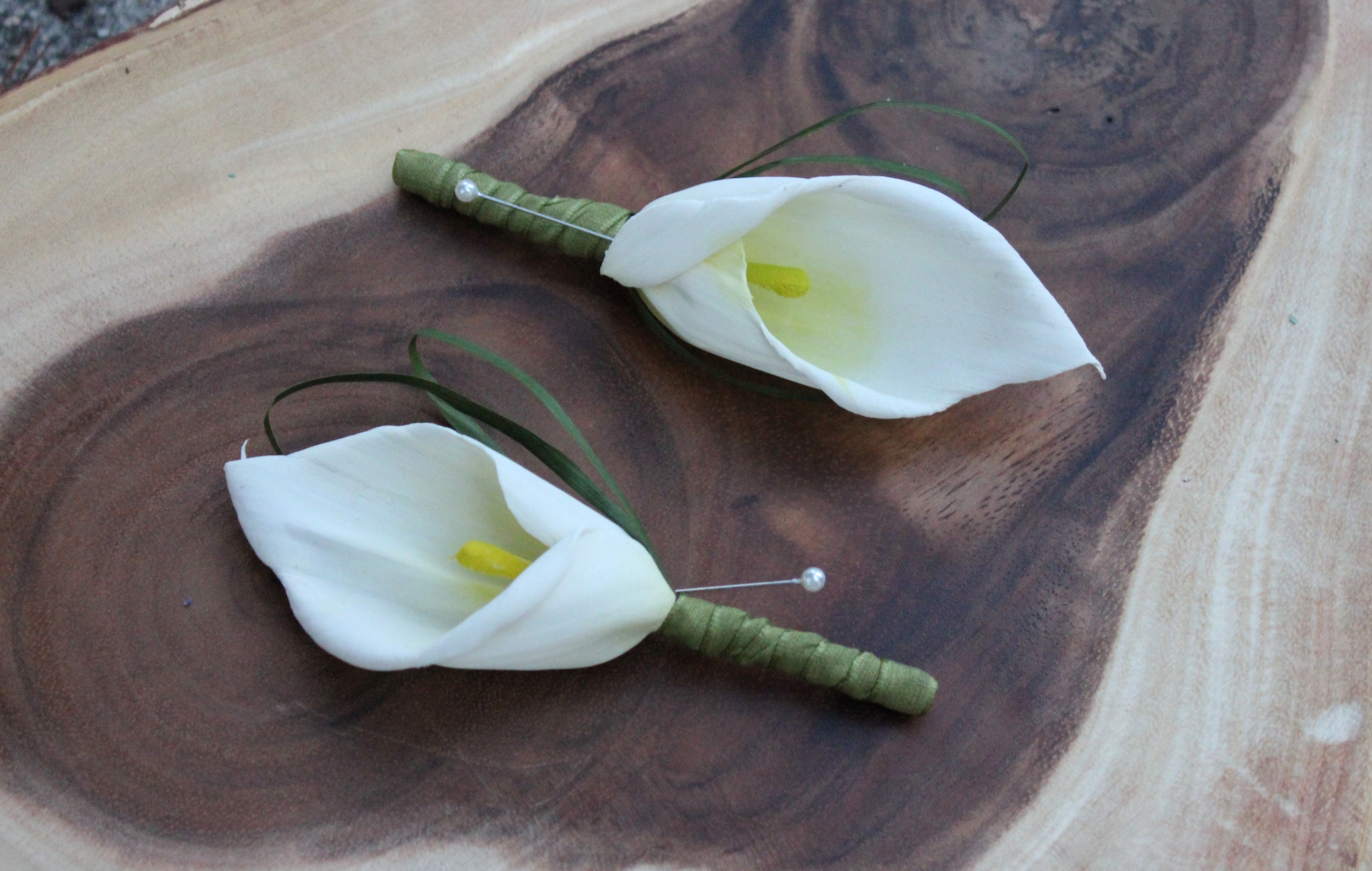 Sola flor de madera personalizada calla lily boutonniere - Etsy México