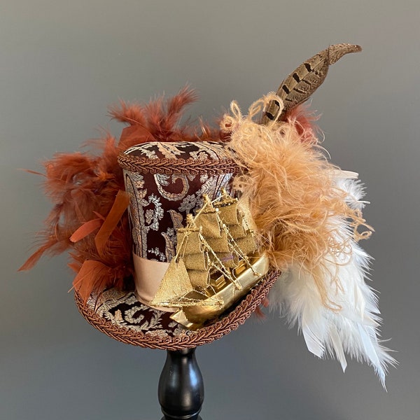 Steampunk piratenschip mini hoge hoed, mini hoge hoed, gouden hoed, theefeesthoed, steampunk bruiloft, piratenhoed, mad hatter hoed, medium