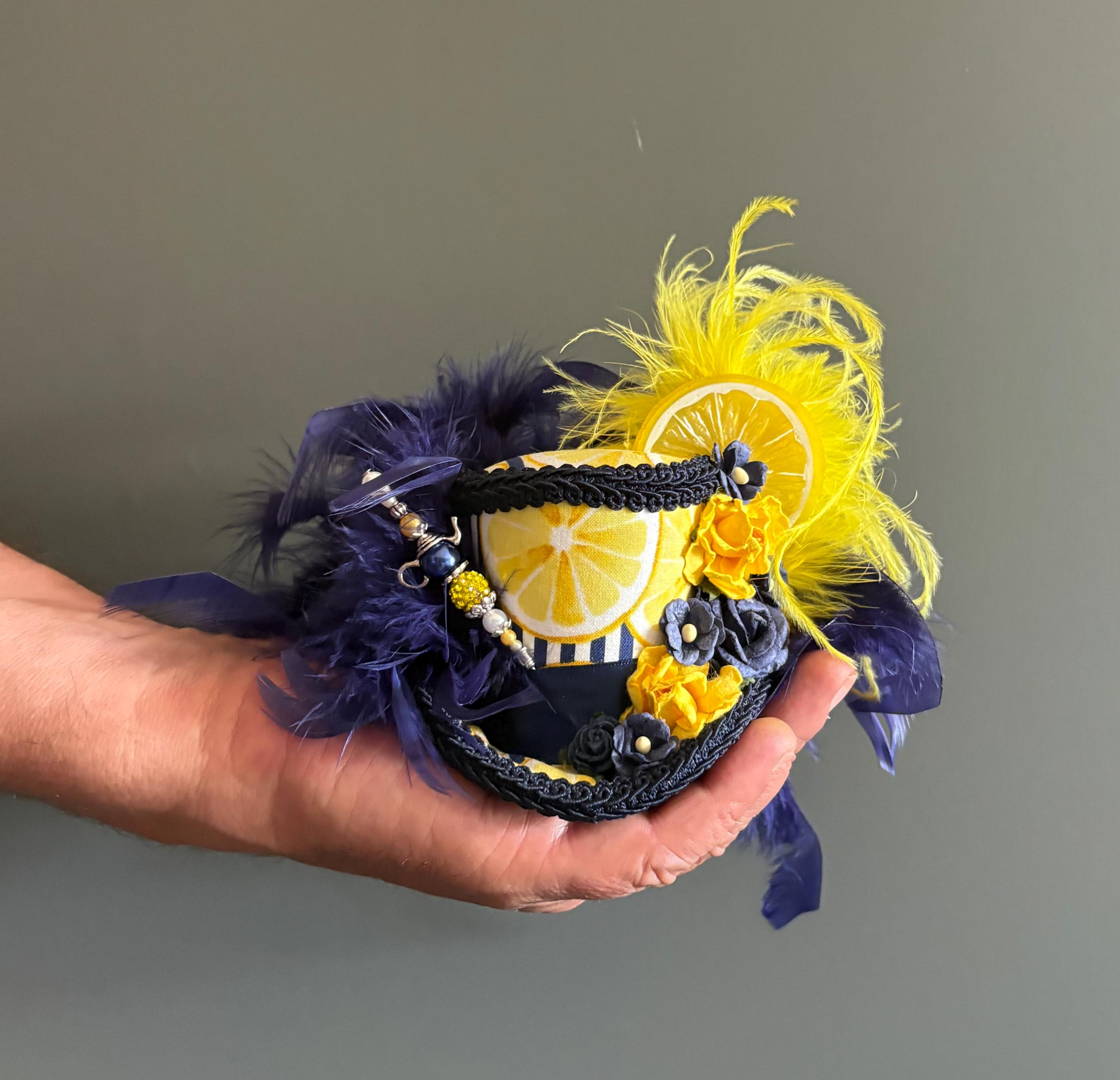 Micro Mini Top Hat, Kentucky Derby Fascinator, Mini Top Hat  display picture 2