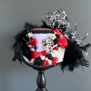 Mini top hat, Alice in wonderland hat, tea party hat, diorama hat, the white rabbit hat, mad hatter hat, medium