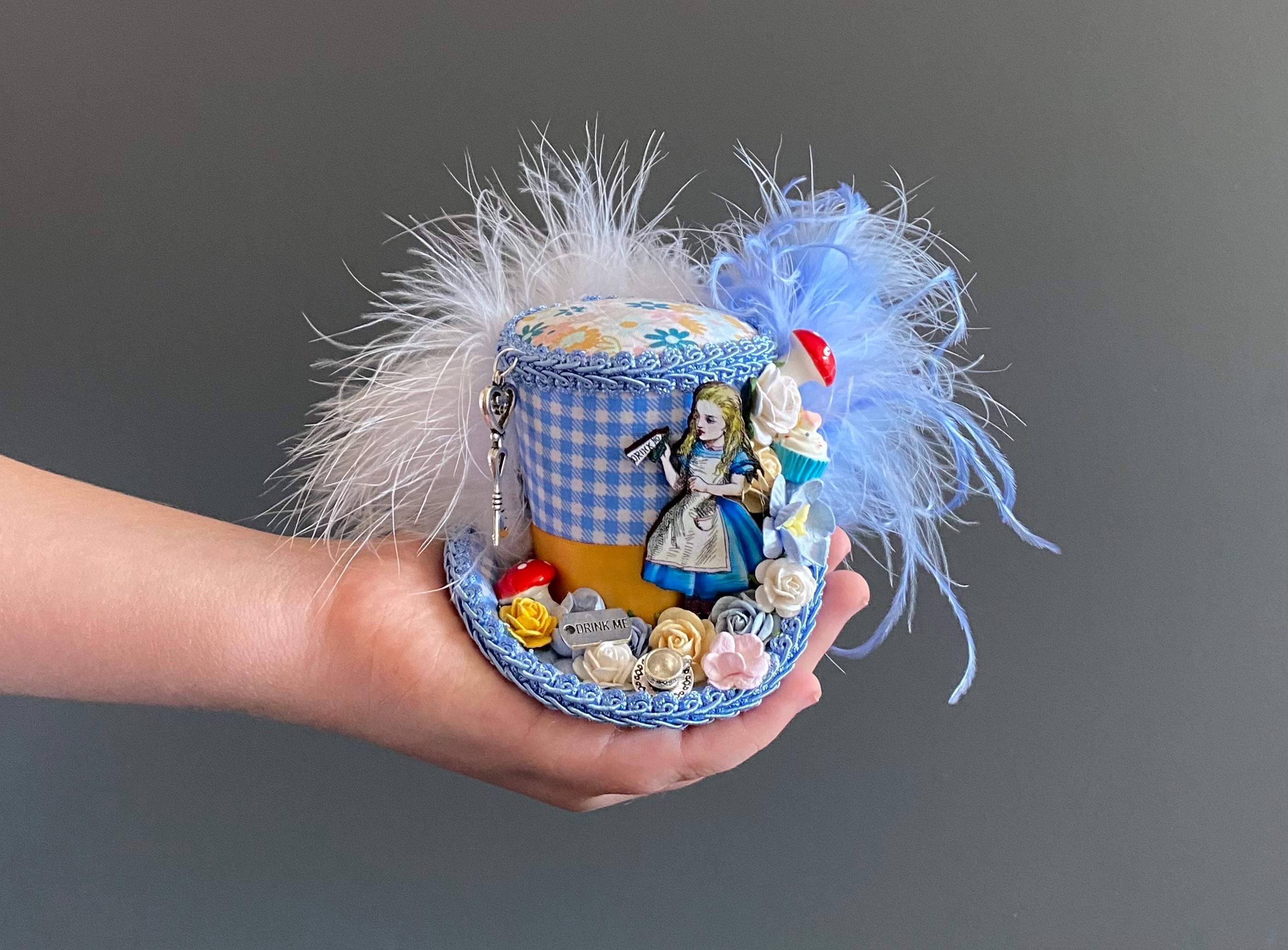 Micro Mini Top Hat, Alice Mini diorama hat, Alice in Wonderland, Mad hatter hat, Tea party hat, Tea Hat