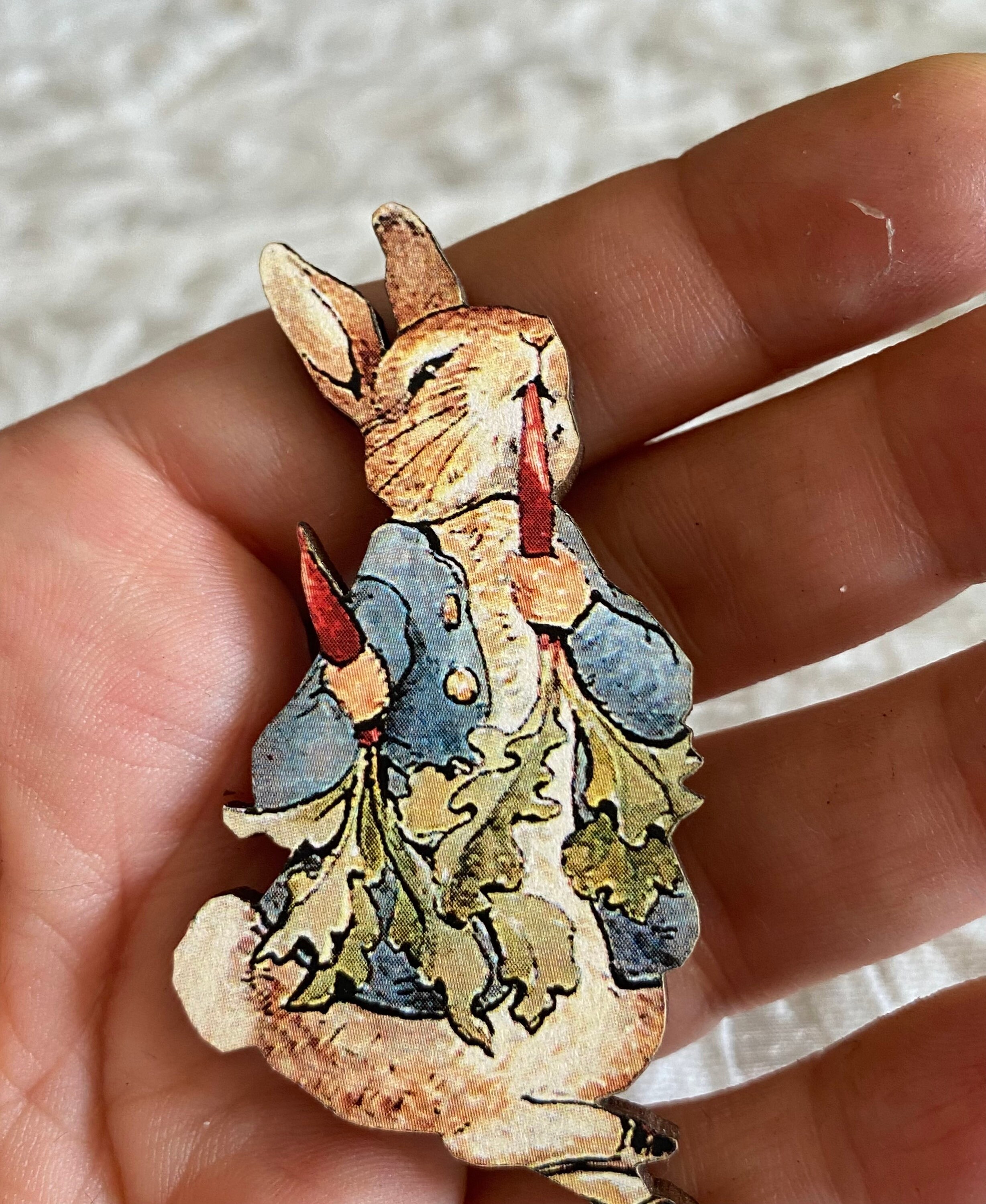 Peter shop rabbit brooch