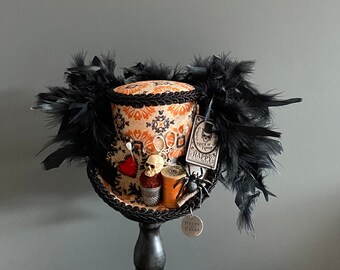 Mini Top hat, Witch Sewing hat, Witch Stitchery hat, Halloween Mini Top Hat, spooky mini top hat, Halloween decor, medium