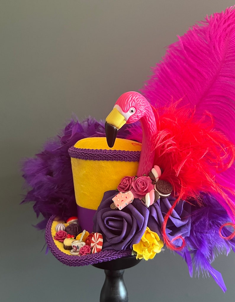 Kentucky derby hat, mini top hat, Alice in wonderland, tea hat, mad hatter hat, flamingo hat, candy hat, medium hat imagem 5