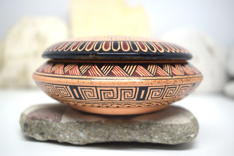 Greek Ancient Vase Ceramic Replica Pottery Pyxis of the Classical Period adorned with Dionysus 10.8cm 4.25inches *FREE SHIPPING*
