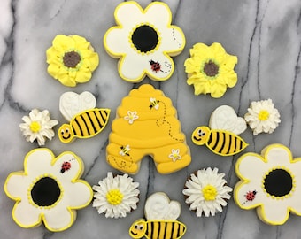 Spring Flowers & Bee Decorated Cookies
