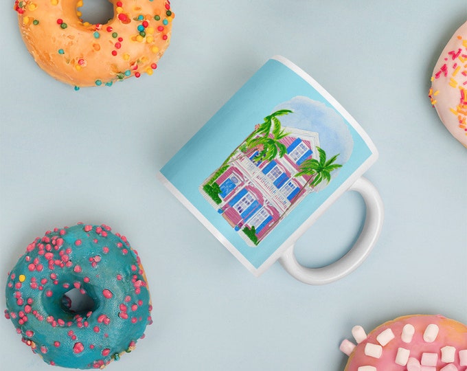 Key West cottage in Pink White glossy mug