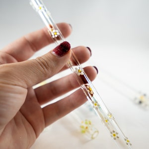 Daisy Glass Straw (please note color in order, pink/white)