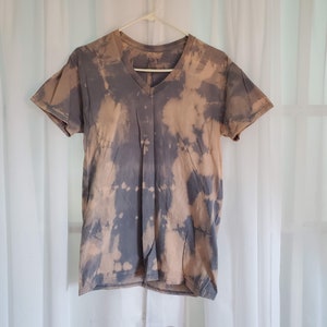 Bleach Tie-Dye Gray Shirt (Adult Medium)