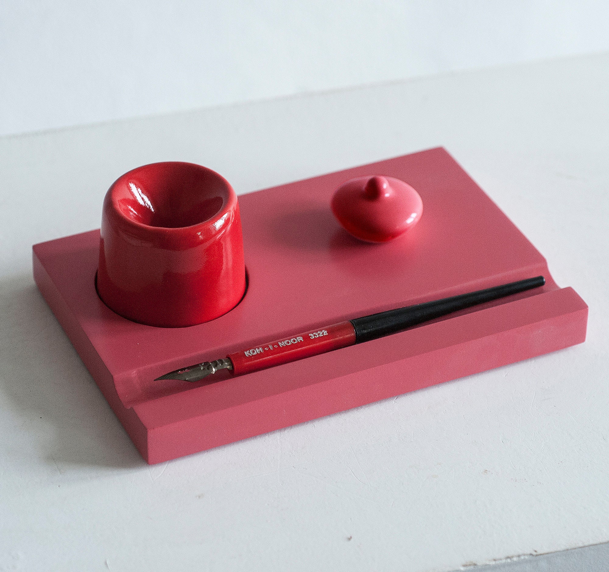 Calligraphy set. Ceramic Inkwell "No-Spill"