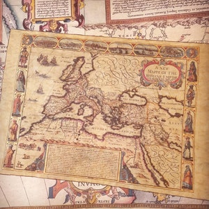 Replica di mappa medievale • Una nuova mappa dell'Impero romano, John Speed, 1626 • Stampa artigianale, illuminata con vernice dorata, finitura a cera d'api