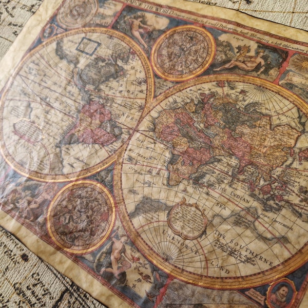 Réplique de carte médiévale • Une nouvelle carte du monde précise, John Speed, 1651 • Impression artisanale, illuminée avec de la peinture dorée, finition cire d'abeille