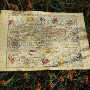 Mittelalterliche Kartenreplik • Typus Universalis, Sebastian Münster, 1542 • Handgefertigter Druck, mit Goldfarbe beleuchtet, mit Bienenwachs überzogen