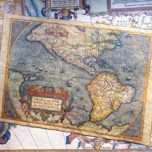 Mittelalterliche Kartenreplik • Amerika von Abraham Ortelius, 1587 • Handgefertigter Kunstdruck, mit Goldfarbe beleuchtet, mit Bienenwachs überzogen