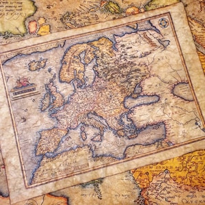 Mittelalterliche Kartenreplik • Europa, Abraham Ortelius, 1572 • Handgefertigter Druck, mit Goldfarbe beleuchtet, mit Bienenwachs überzogen