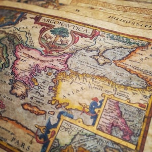 Mittelalterliche Kartenreplik • Argonautica, Abraham Ortelius, 1624 • Handgefertigter Druck, mit Goldfarbe beleuchtet, mit Bienenwachs überzogen