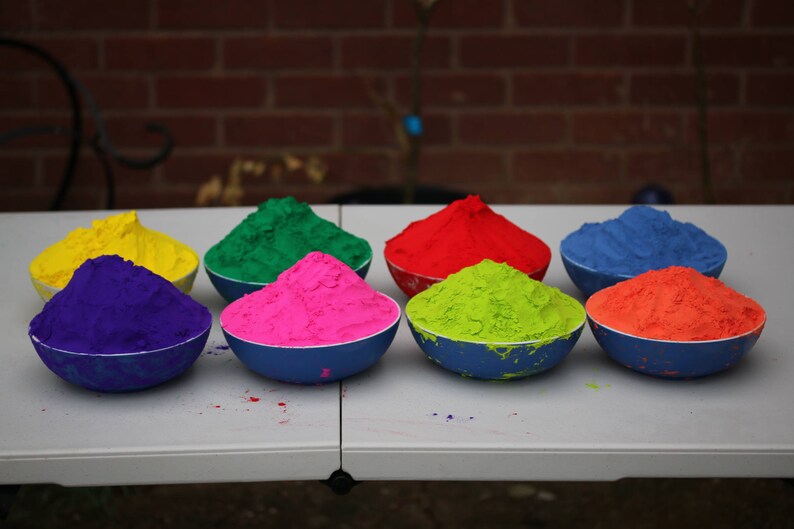 holi powder in uk