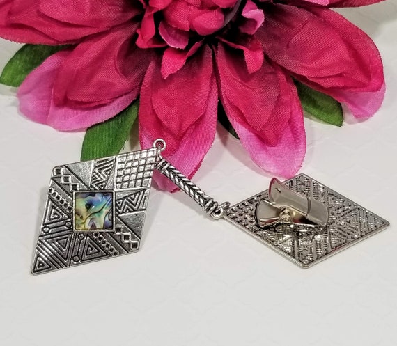 Shining Flower Diamond Pearl Crystal Sweater Shawl Pins Clips