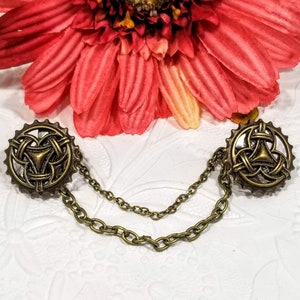 Bronze Celtic Tri-Loop Sweater Clip: Cardigan Collar Pin