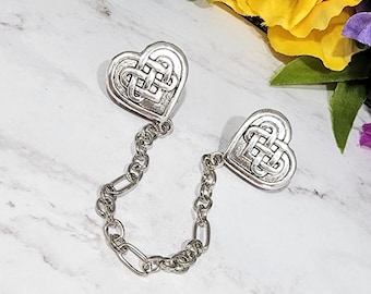 Clip de suéter con corazón celta: cierre plateado para cárdigan