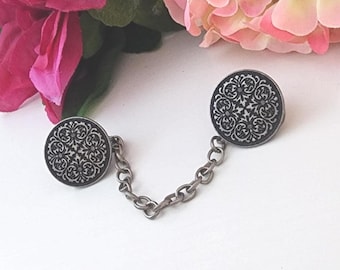 Clip de suéter Mandala: cierre de cárdigan plateado antiguo