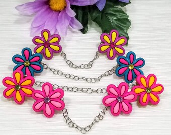 Plastic Flower Sweater Clip: Colorful Cardigan Collar Clasp
