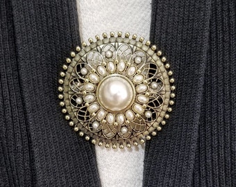 Gold Round Faux Pearl Sweater Clip: Cardigan Closure
