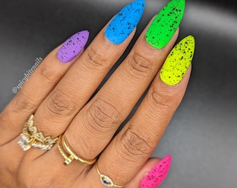 Summer of 95 - Matte Neon Speckled Rainbow Press-On Nail Extensions 10pcs