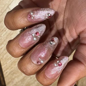 Pink Frosting - Pink Glittery Cat-Eye Polish, Pearl and Pink Rhinestone Lined False Press-On Nail Extensions 10pcs
