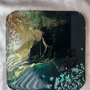 Resin coasters Set of 4 coastershandmade giftemerald green coasters emerald green gold decorChristmas table setting green table decor image 10