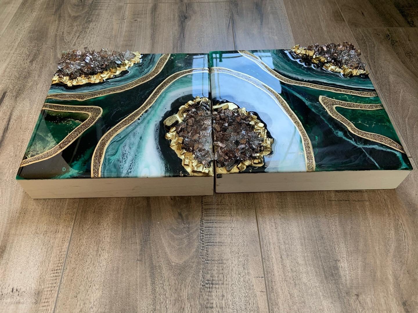 Emerald Green Gold|custom|8x8 Inch|resin Geode|resin Art|luxury