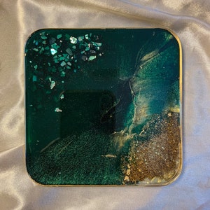 Resin coasters Set of 4 coastershandmade giftemerald green coasters emerald green gold decorChristmas table setting green table decor image 7