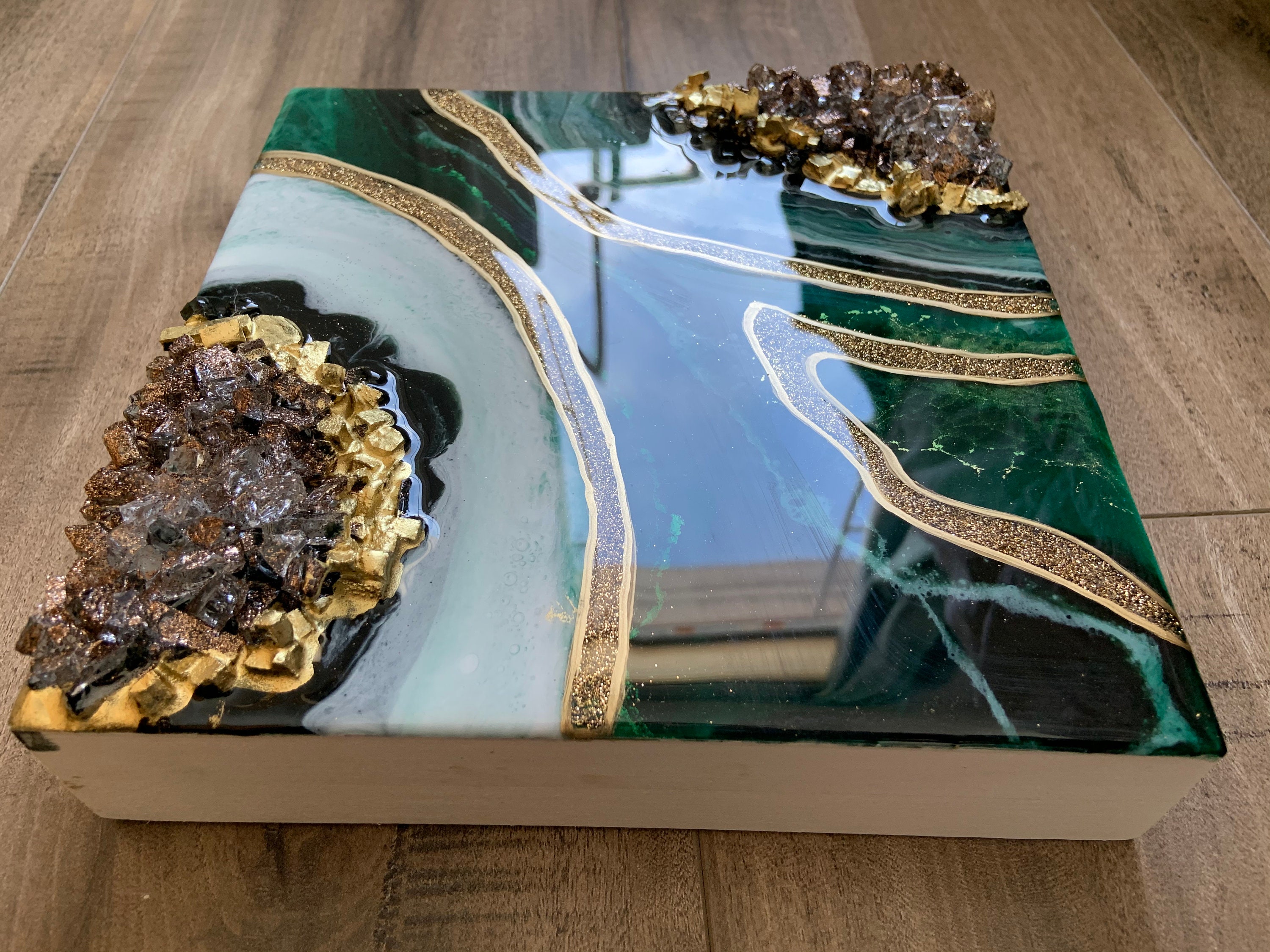 Mineral Resin Art〜Emerald & Pyrite style Emerald Green Gold|custom|8x8 Inch|resin Geode|resin Art|luxury