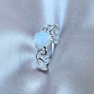 Anello Rainbow Moonstone, anello di vite, anello di promessa, gioielli in pietra di luna, anelli di pietra di luna, pietra di luna in argento sterling, anello di pietra di luna,