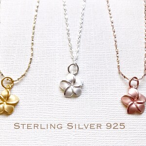 Verkauf! Sterling Silber Plumeria Halskette, Plumeria Halskette, Hawaiianische Halskette, Plumeria Schmuck, Blume Halskette, Brautjungfer Geschenk, Goldfeder
