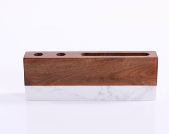 MakerFlo Marble & Acacia Wood Desk Name Plate Case of 12, Engravable Office Name Sign with Pen Holder, Gift Box