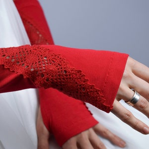 Red arm warmers, linen lace fingerless gloves, women&#39;s jersey mittens