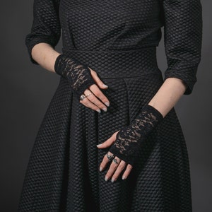Fingerless gloves, black lace wrist warmers, wedding short gloves, tattoo cover, WRW16-Lf3