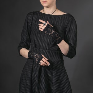 Black lace fingerless gloves, women&#39;s wrist warmers, pleated lace, tattoo cover, Goth gloves, WRW16-Lf2