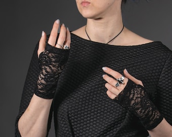 Fingerless lace gloves white ivory black wedding wrist warmers bridal floral gloves, WRW16-Lf1