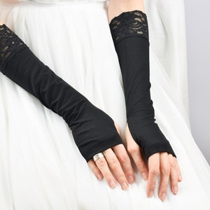 Schwarze Armstulpen fingerlose Spitzen Handschuhe, lange Viskose Jersey Handschuhe, Pulswärmer, Steampunk Goth