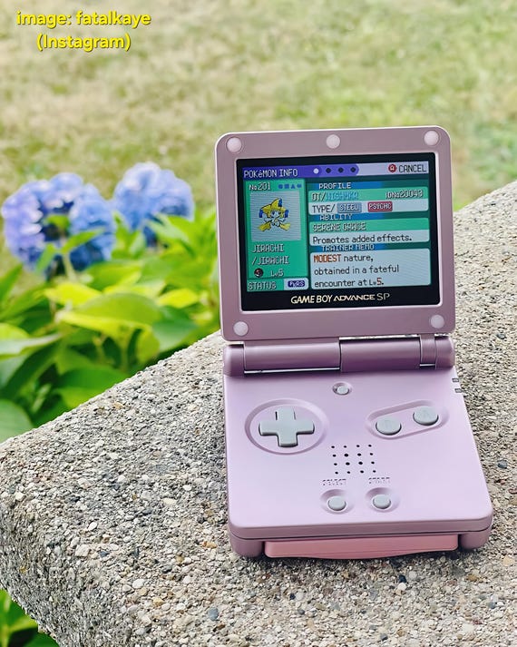 Nintendo Game Boy Advance SP ピンク Nintendo Game Boy Advance SP - Main Image