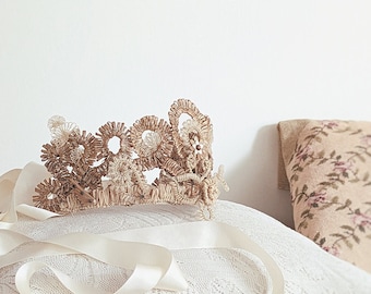 Crown/headpiece/tiara NEREÏDE of braided straw