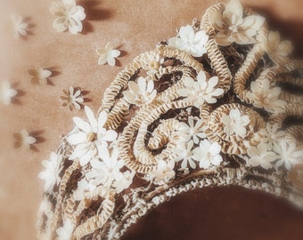 Straw lace "HÉRA" crown