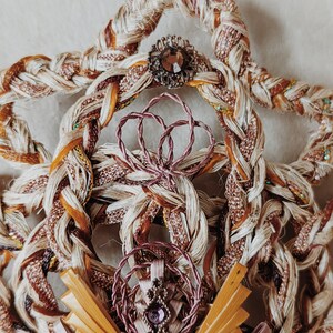 Raffia braided hair comb with ornaments image 3