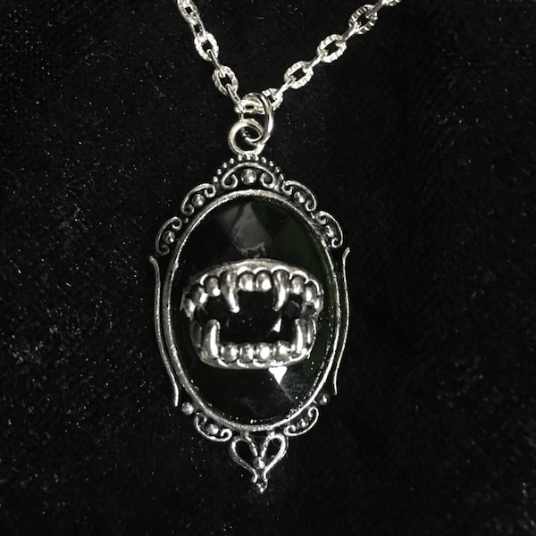 gothic Kette Anhänger Vampir, Tanz der Vampire, Gebiss, Vampirzähne, barock, victorian