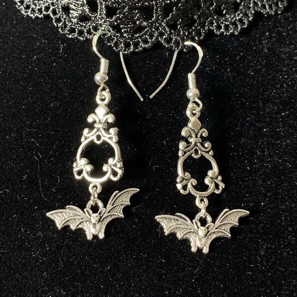 victorian gothic Ohrringe mit Fledermaus mit 925er Silberhängern