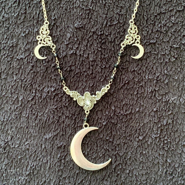 gothic Wicca Mond Kette Collier silbern Natur Esoterik Okkult schwarze Perlen
