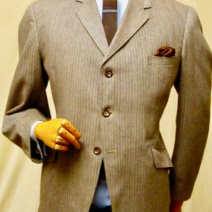 Fab 60er &#39;Man at Ease&#39; Jacke mit invertierter Faltenfalte. 44&quot; nb umfunktioniert 2-3 Knopf