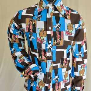 Tidigt 70-tals edwardiansk blus i polyester med pastischtryck, storlek 12, skulle tro storlek 8-10